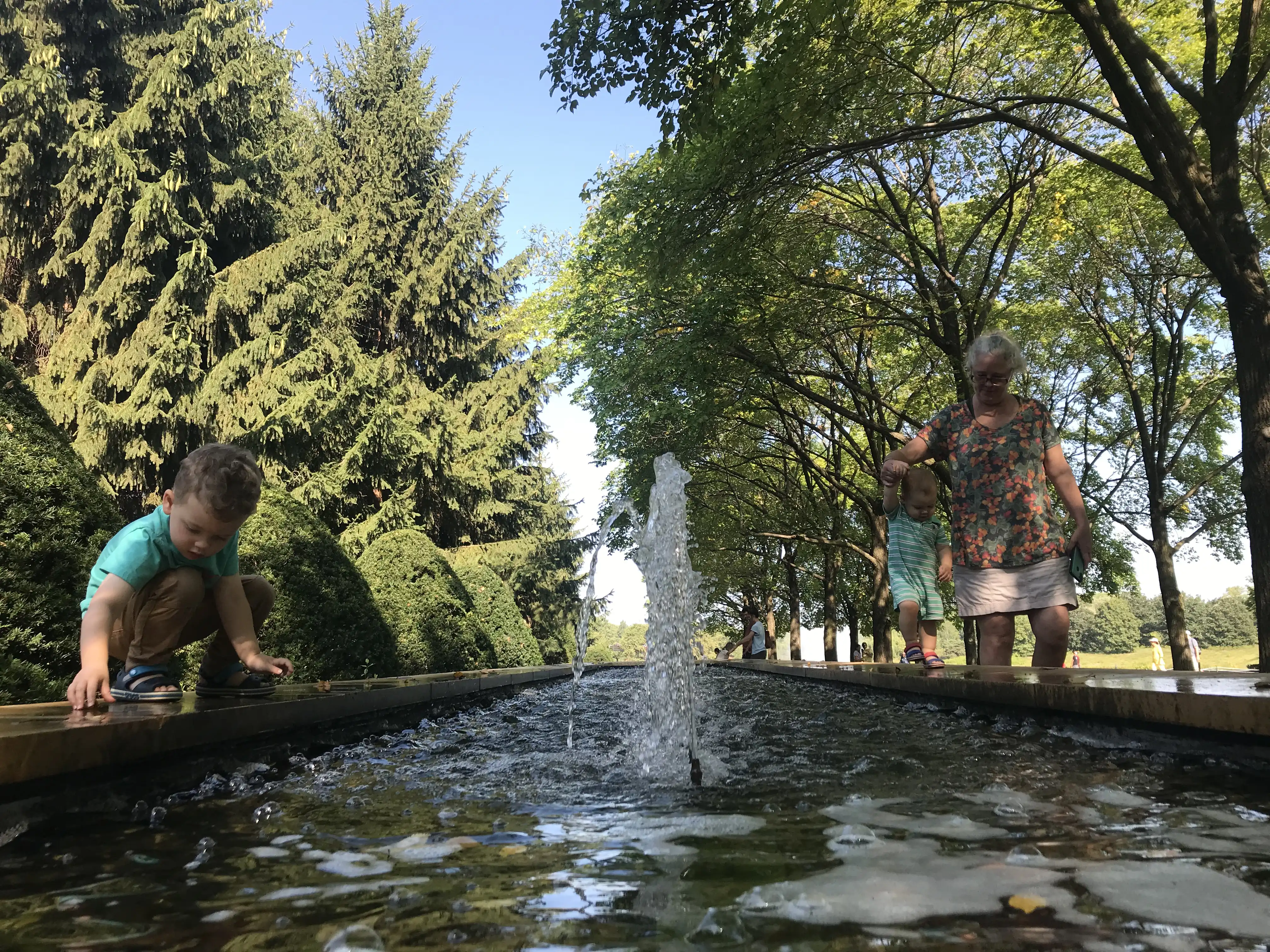 Mema, Royal and Graham Near a Fountain