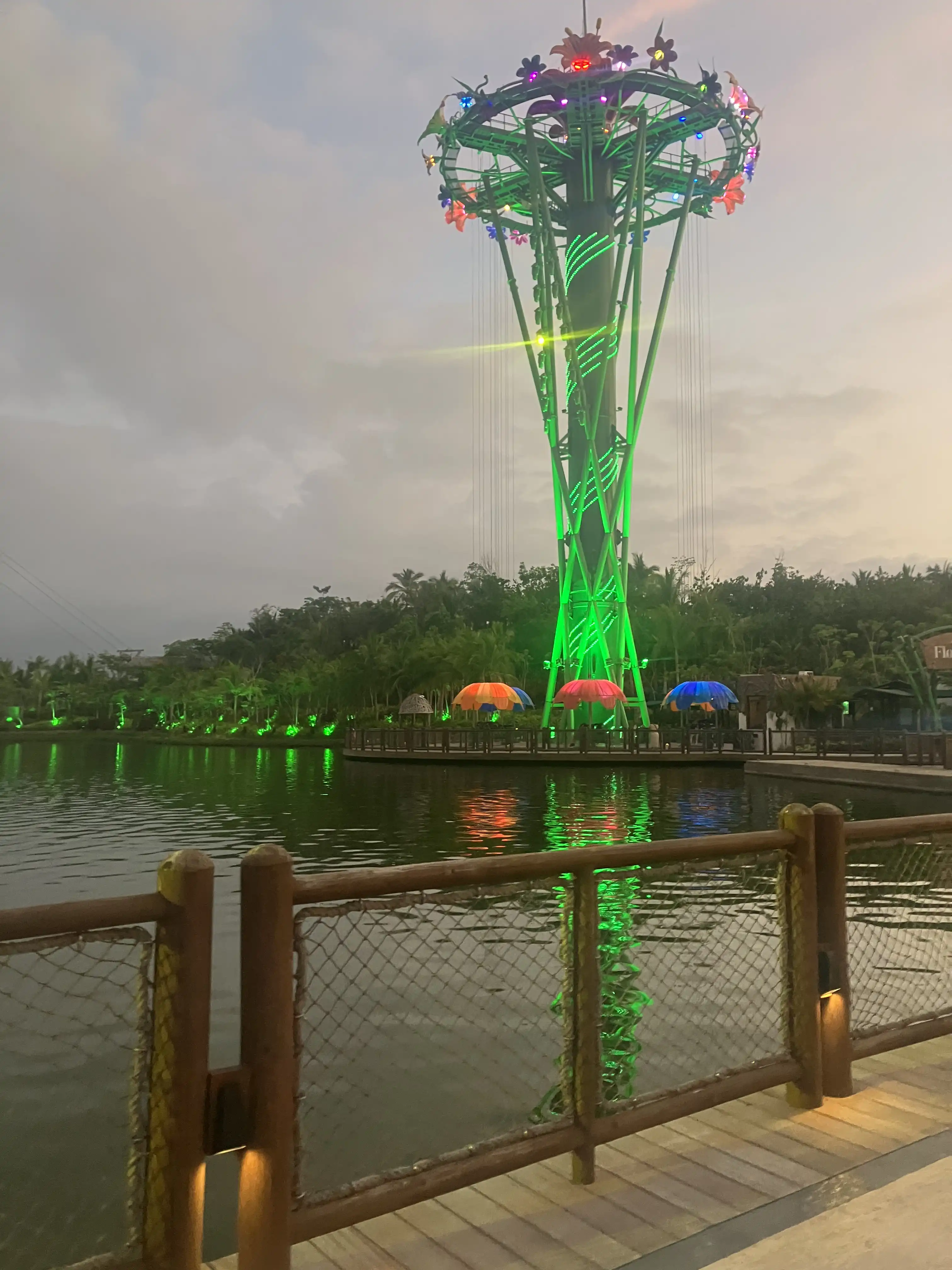 The flower drop lit up in green.